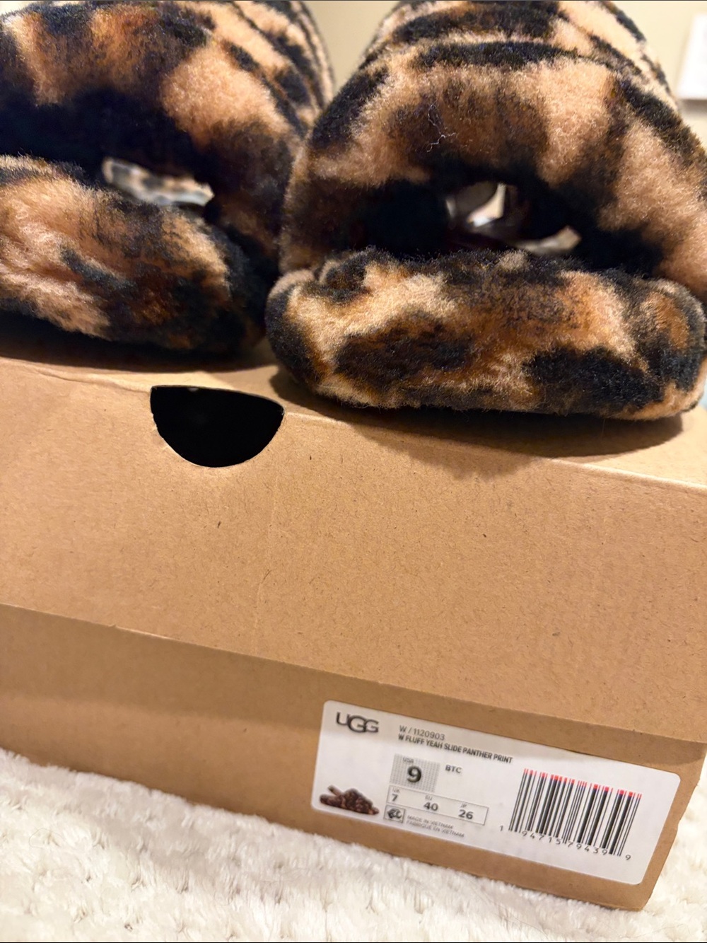 UGG Leopard Print Women’s Faux-Fur Slide Slippers - Brown/Black. Size 9 - Picture 2 of 4